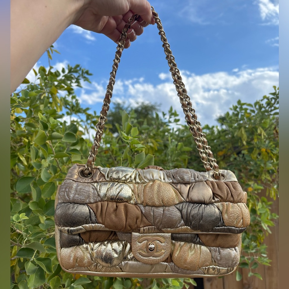 🤎RARE✨ Chanel Gold Bubble Quilt Bag ✨🤎 - Picture 17 of 17